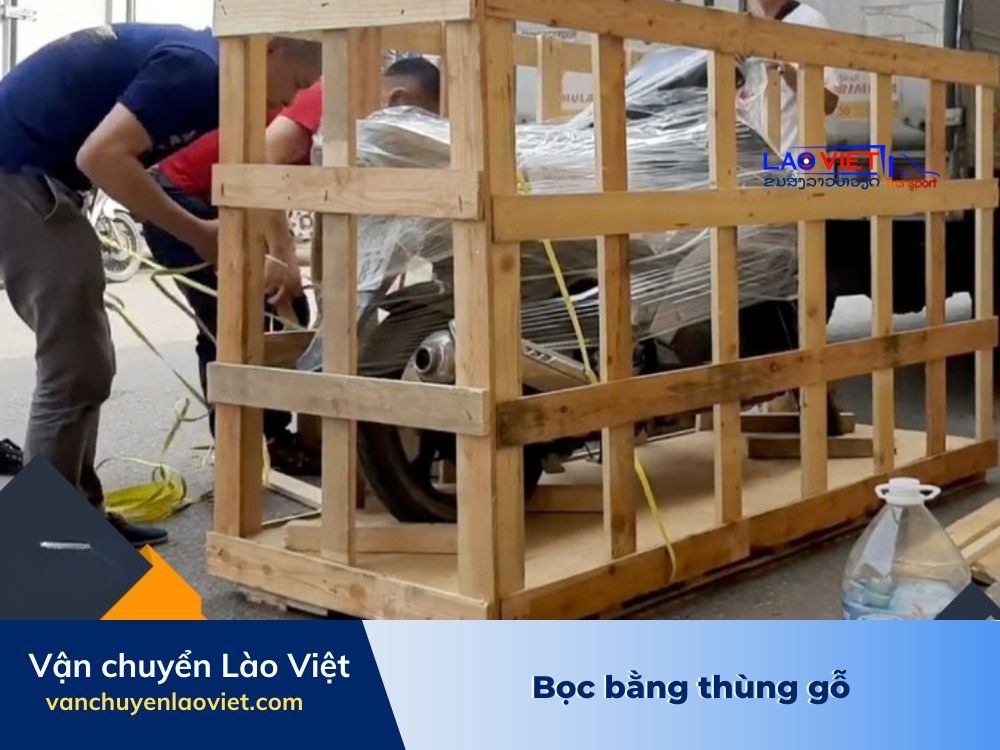 boc-bang-thung-go-vanchuyenlaoviet